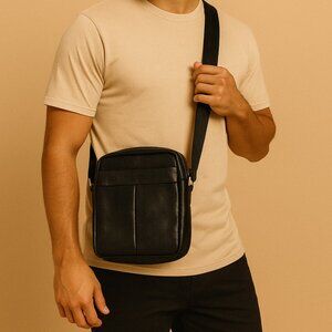 Danier Black Genuine Leather Men’s Crossbody Shoulder Bag Medium